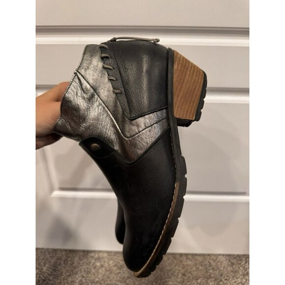 Wanda Panda Black Leather Ankle Heels Size 40 EUC - Picture 4 of 6